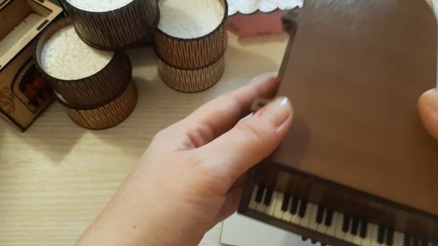 Обзор изделий из дерева от группы в ВК "Мастерская папы Карло" смотреть онлайн