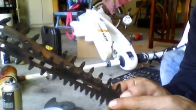 Sharpening the hedge trimmer blade смотреть онлайн