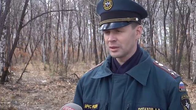 Амурские пожарные, спасатели и волонтеры взялись за грабли и лопаты. Началась акция «Чистый лес». смотреть онлайн