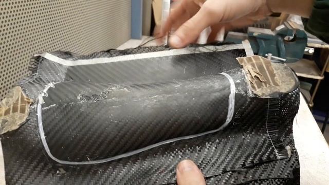 Анатомическая карбоновая защита. Крага лучника (timelapse) смотреть онлайн