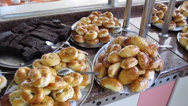 Отель Lonicera World, булочки на завтрак смотреть онлайн