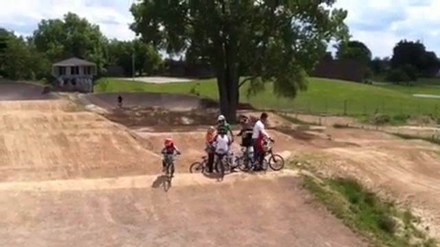Capital Area BMX on old school ELF смотреть онлайн