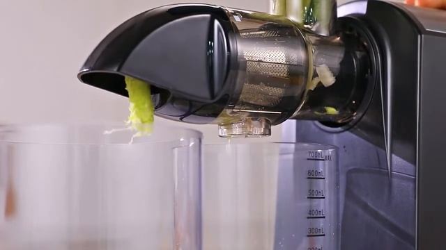 Máy ép trái cây tốc độ chậm Biolomix SJE 070 смотреть онлайн