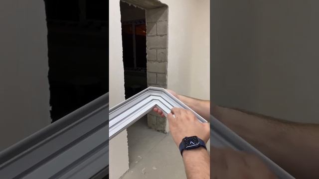 Скрытый карниз для штор в натяжном потолке смотреть онлайн
