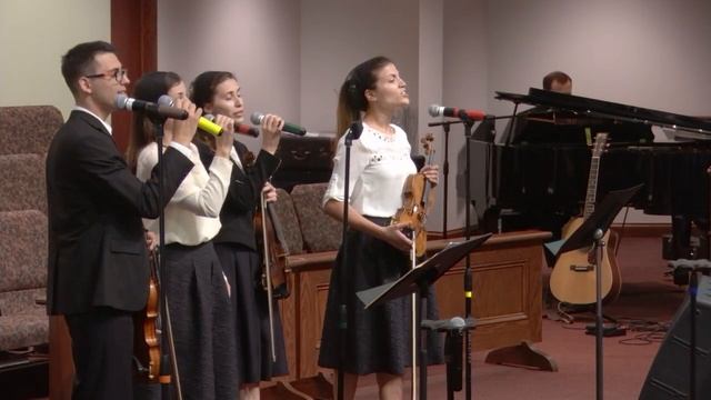 Там в Небесах, Слышно Ангелов Пенье - Kirnev Family смотреть онлайн