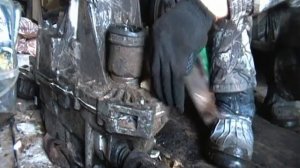 Внутренний шрус не выходит. Как снять внутренний шрус с коробки. Шрус не вылазит.