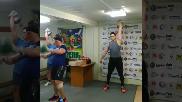 Рывок гири 1 час + пресс с медболом // Kettlebell Snatch 1 hour + abs medball workout смотреть онлайн