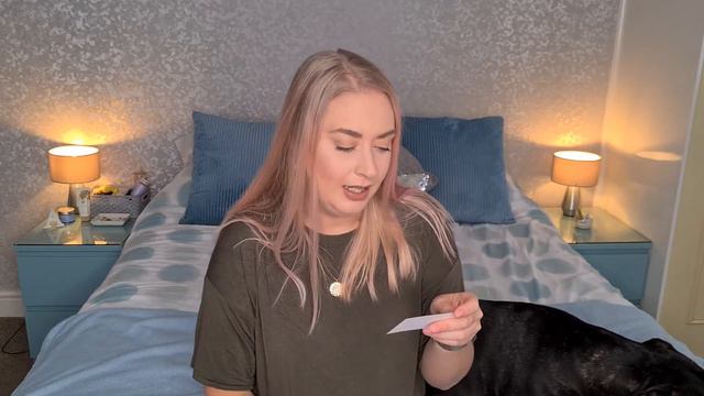 August Secret Scent Box Unboxing смотреть онлайн