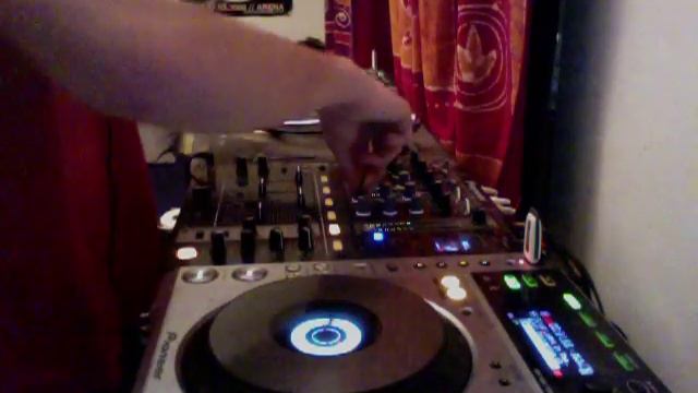 3 Deck Drum and Bass Mix June 2012 - Summit смотреть онлайн