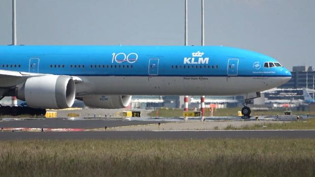 KLM Boeing 777-300ER PH-BVK Take Off At AMS 36L смотреть онлайн