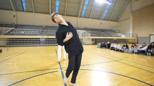 [AB | 방구석 여기서요?] 스트레이 키즈 Stray Kids - 강박 Red Lights | HoJun Choreography смотреть онлайн