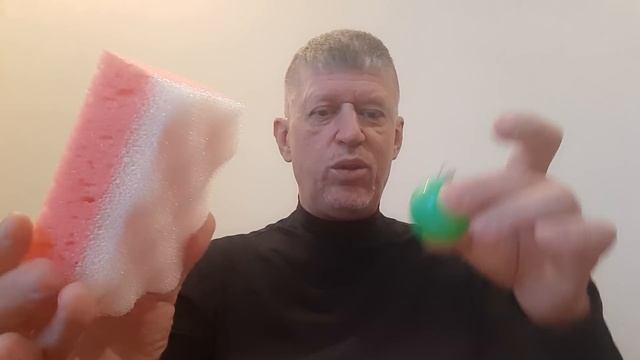 Почему гравитация на Луне меньше чем на Земле_ Катющик ТВ. смотреть онлайн