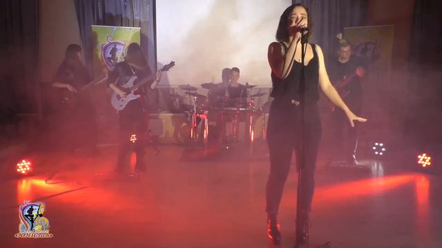Adelle - Rolling in the deep (cover band LOUD SILENCE) смотреть онлайн