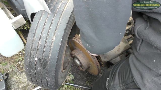 Renault Midlum Motorhome HGV - Replacing Brake Discs