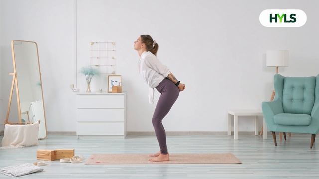 УТРЕННЯЯ РАЗМИНКА С ЭЛЕМЕНТАМИ РАСТЯЖКИ 15 МИН смотреть онлайн