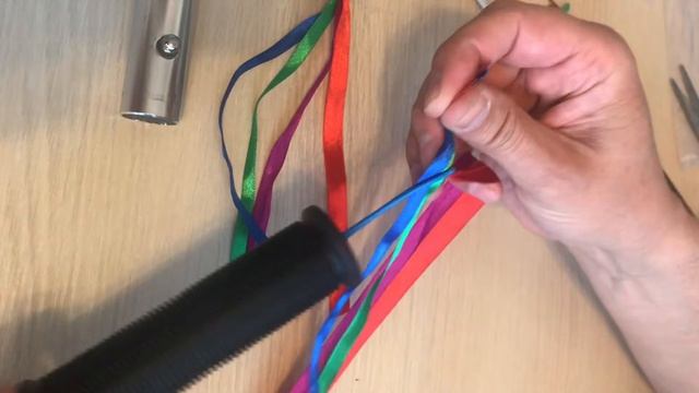 Как сделать ленточки на ручки детского самоката смотреть онлайн