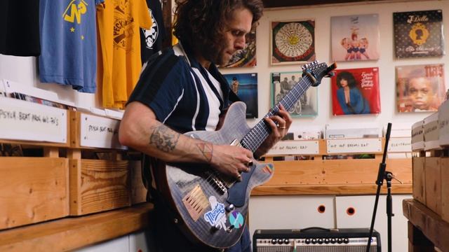 Tom Ford – Our Generation | Top Tape flatwound electric guitar & Superia nylon strings | Rotosound смотреть онлайн