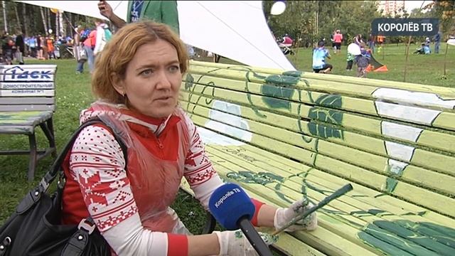 Скамейки в сквере на Тихонравова стали произведениями искусства смотреть онлайн