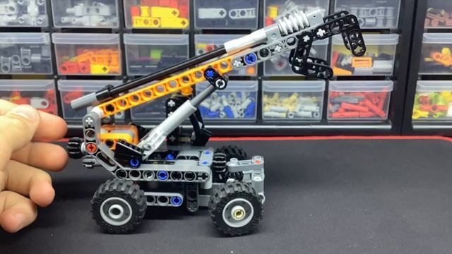 Машина для Обработки Дерева из Lego Technic. смотреть онлайн