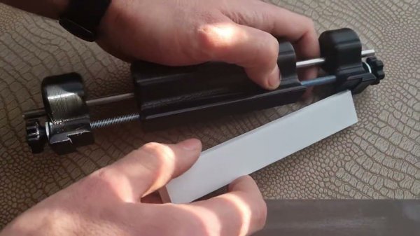 Держак для выравнивания камней V2