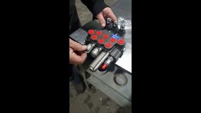 Замена механизма фиксации А8 и без фиксации А1 на гидрораспределителях Р40 и Р80 Болгария и Китай.