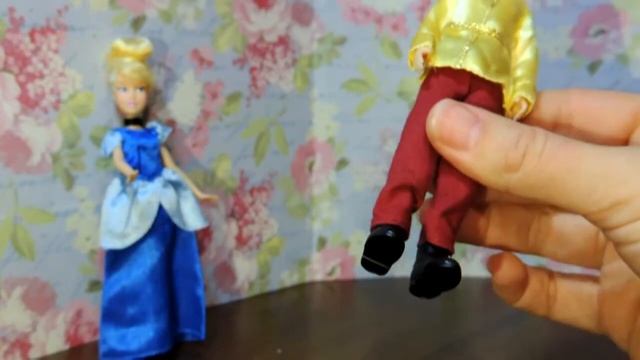 Куклы Диснея. Золушка - обзор игрового набора. Принц, Дризелла и Анастасия смотреть онлайн