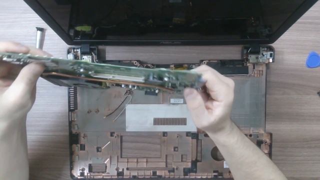 Разборка чистка ноутбука Asus X552M смотреть онлайн