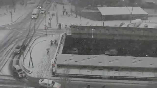nieve en barcelona, gran via смотреть онлайн