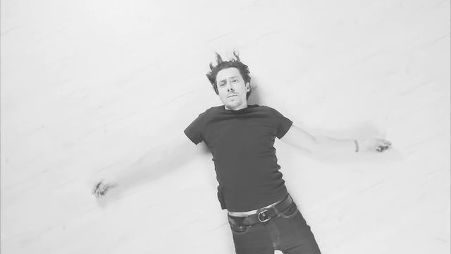 Vassel & Rooby - Ricochet (Official video) смотреть онлайн