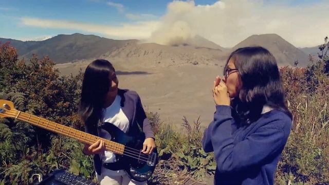 Ed Sheeran - Photograph - Inung & Regina Kresnajaya ( Bass - Harmonica ) Cover Version смотреть онлайн