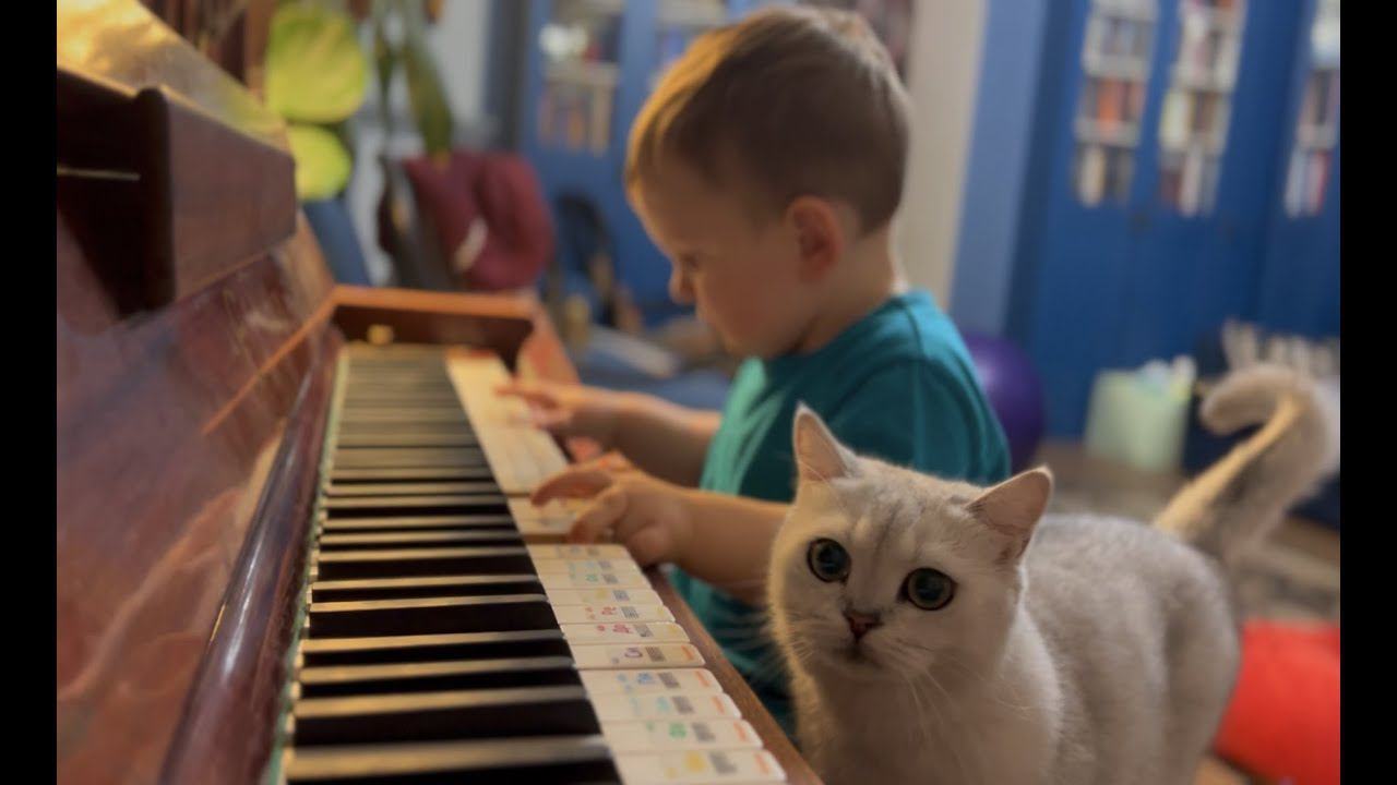 Composing With Inspiration - Вдохновенно сочиняет