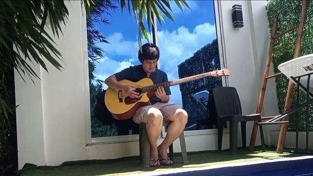 At the Gwyn's Uphill Resort (acoustic bass gutar) unplugged outdoor смотреть онлайн