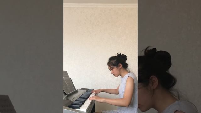 Чайковский «Русский танец» Оспанова Карина 2 курс тр пение смотреть онлайн