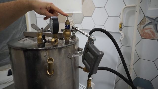 Наиболее правильная варка тушёнки в водяном автоклаве. Настоящий вкус! Без косяков. смотреть онлайн