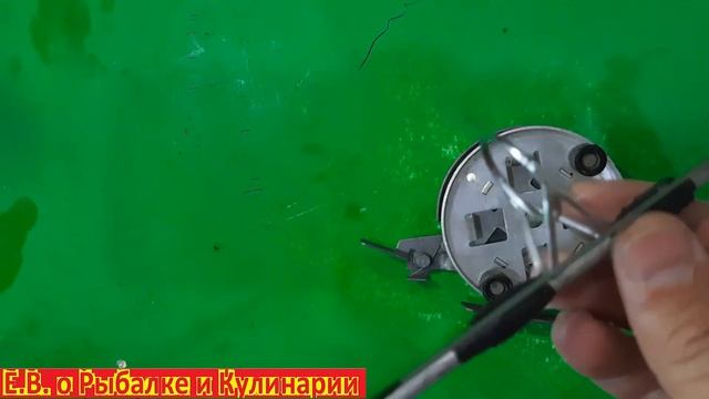 Интересная проводочная катушка из СССР КР-45 с курком, завод Кинодеталь. Советская катушка КР-45. смотреть онлайн