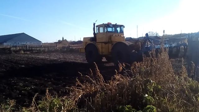 Глубокое рыхление огорода под картофель ))) смотреть онлайн