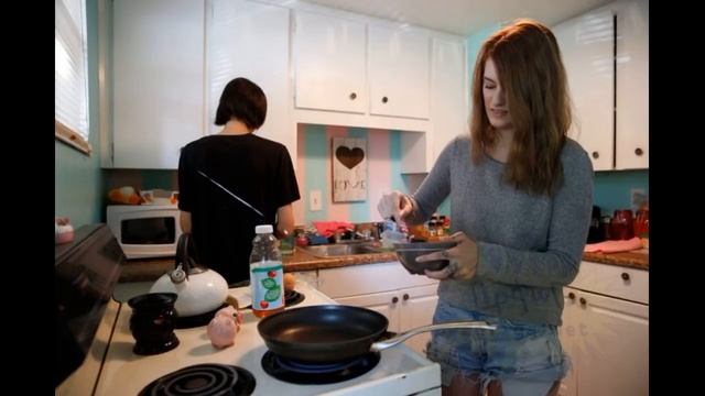 Проблема ЖЕНЩИН 21 ВЕКА | Почему НОРМАЛЬНЫМ МУЖЧИНАМ трудно ЗАВЯЗАТЬ отношения с ЖЕНЩИНОЙ? смотреть онлайн