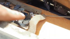 Как снять дверную карту на Toyota Corolla AE100