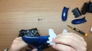 Разбираем и чистим геймпад XBOX ONE/ Open and clean Gamepad xbox one