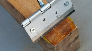 Лайфхак из дверной петли и острого как бритва лезвия! | Лайфхаки для дома