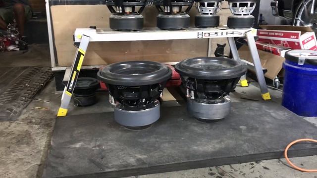 1987 Chevrolet Caprice box Chevy update fiberglass work for the blow threw Skar dnr 15”prt2 смотреть онлайн