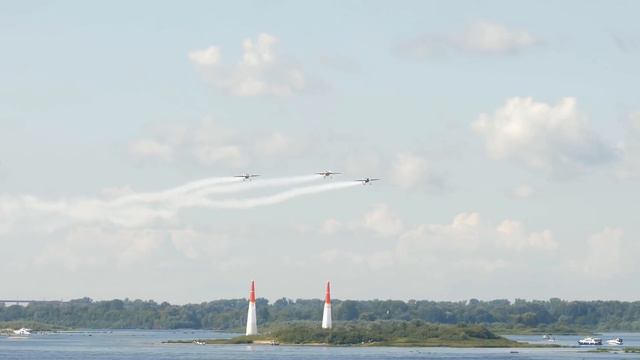 Авиагонки, пилотаж Л-29, Л-39, МиГ-29, Стрижи в Нижнем Новгороде. смотреть онлайн