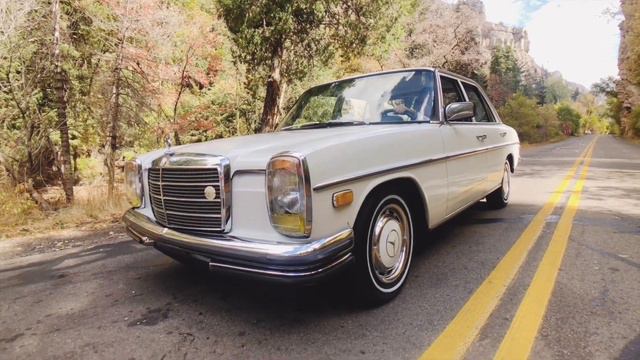 Zeek's W115 - 1974 Mercedes 240D