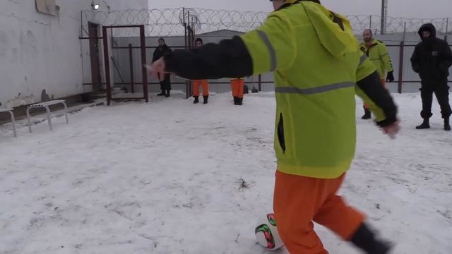 ЗК играют в козла смотреть онлайн