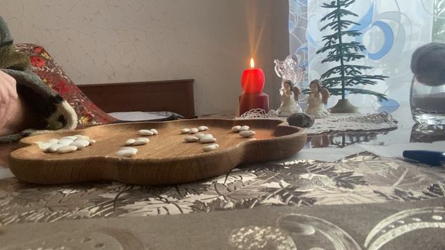 [ГАДАНИЕ НА БОБАХ] Что на душе у него сегодня к Вам смотреть онлайн