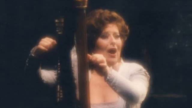 Luciana Serra - Elle a fui, la tourterelle! - Contes d'Hoffmann - 1995 смотреть онлайн