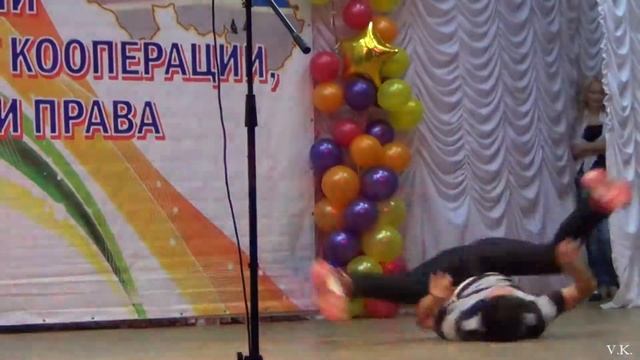 Никита Беляев и Никита Мокану "break-dance" 15.11.2013 смотреть онлайн