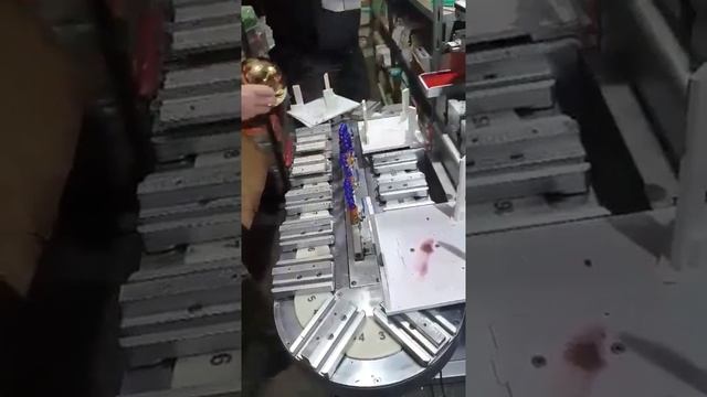 печать на новогодних игрушках смотреть онлайн