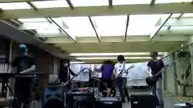 "If Bill Gates is a Grammar Nazi, then Word is his Concentration Camp" - Rise From Ruins смотреть онлайн