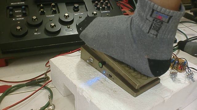 Pedal Wah WH-10 Gain pot смотреть онлайн